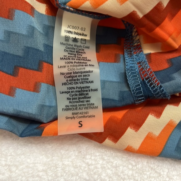 NWOT LULAROE VEST SIZE S - Picture 3 of 8